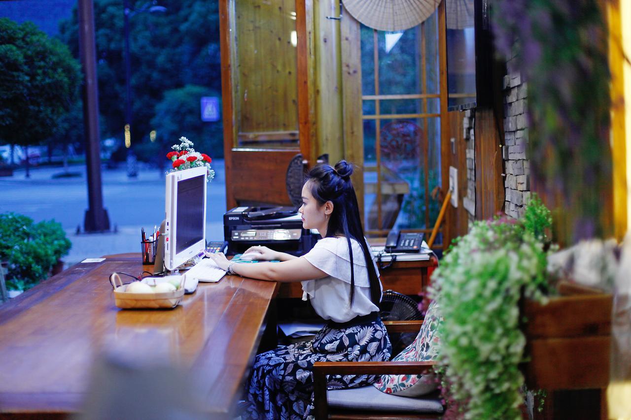 Guihua Road 106Th Hostel Zhangjiajie Εξωτερικό φωτογραφία